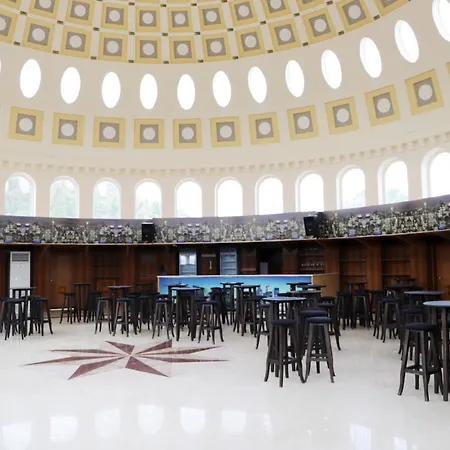 Colombo 5* Μπεράτ