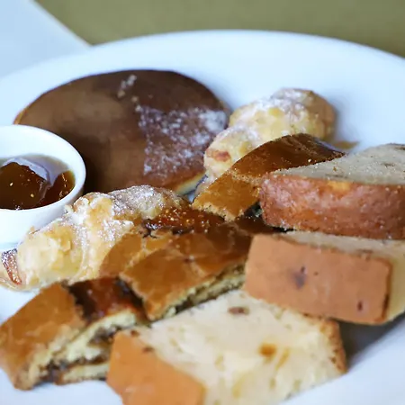 Colombo 5* Μπεράτ