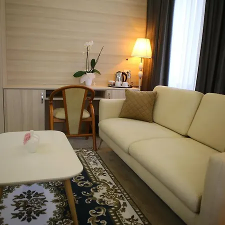 Colombo 5* Μπεράτ