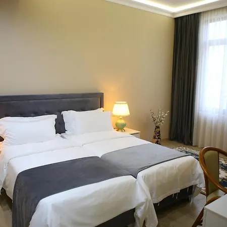 Colombo 5*